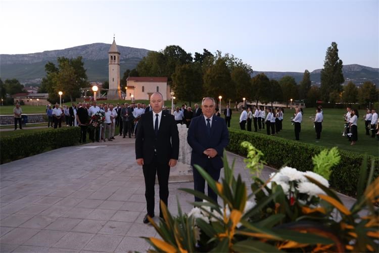 Slika /Ministar Šipić - fotografije/Solin 3.jpeg